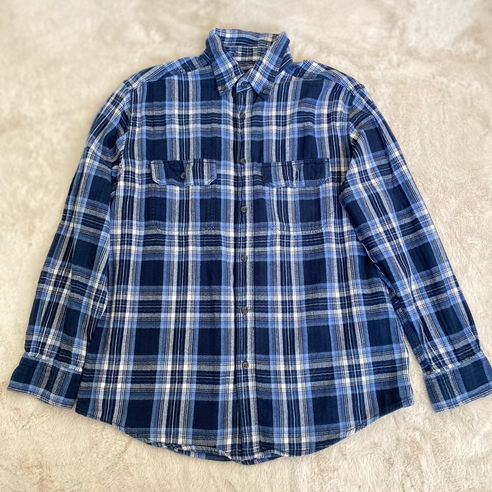 Long sleeve shirt.